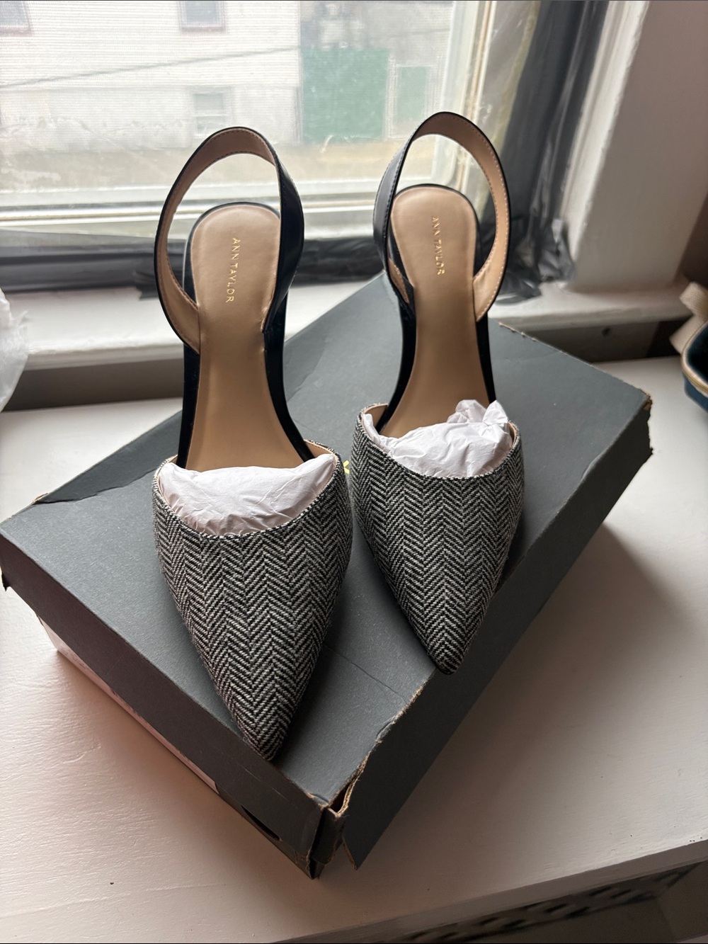 Ann Taylor Black & Gray Herringbone Pointed Slingback Heels